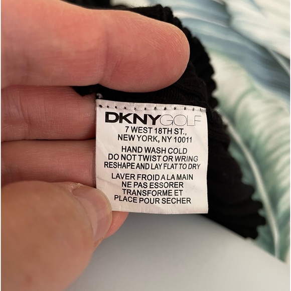 DKNY Golf zipped up top - Picture 3 of 6